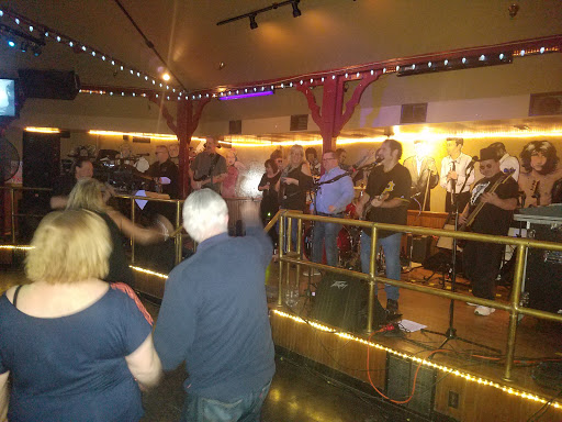 Night Club «The Linden Grove», reviews and photos, 1100 Grove Rd, Pittsburgh, PA 15234, USA