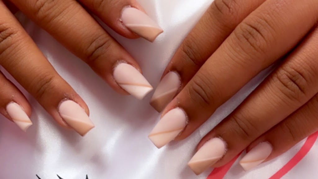 Legaci Beauti The Walk-In Salon Suites 77082