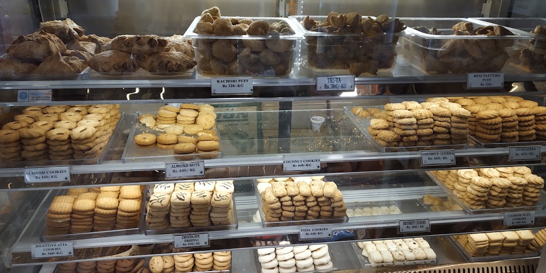 Luxmi Bakers