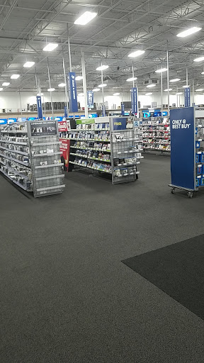 Electronics Store «Best Buy», reviews and photos, 16221 Ford Rd, Dearborn, MI 48126, USA