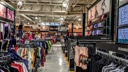 Shopping Mall «Town Center Plaza», reviews and photos, 5000 W 119th St, Leawood, KS 66209, USA