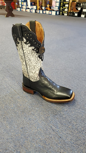 Western Apparel Store «Circle B Western Wear», reviews and photos, 8064 W Ridge Rd, Brockport, NY 14420, USA