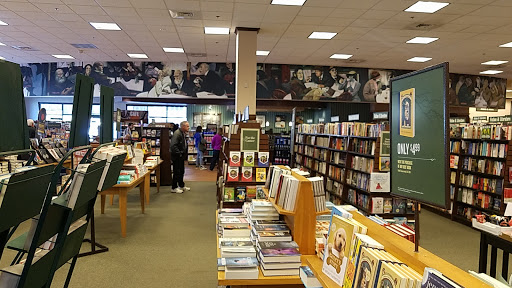 Book Store «Barnes & Noble», reviews and photos, 1716 Towne Centre Way, Mt Pleasant, SC 29464, USA
