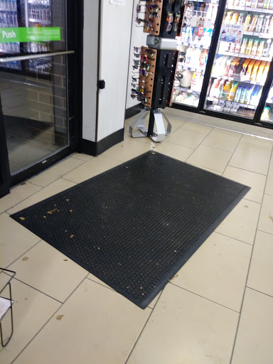 Convenience Store «7-Eleven», reviews and photos, 1624 W Wells St, Milwaukee, WI 53233, USA