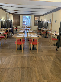 Atmosphère du Restaurant Les Rives de la Creuse à Ciron - n°1