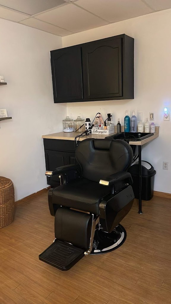 Edgy Elegance Hair Studio 53948