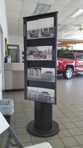 Car Dealer «Reliable Cadillac GMC», reviews and photos, 16 Lawrence St, Selma, AL 36703, USA