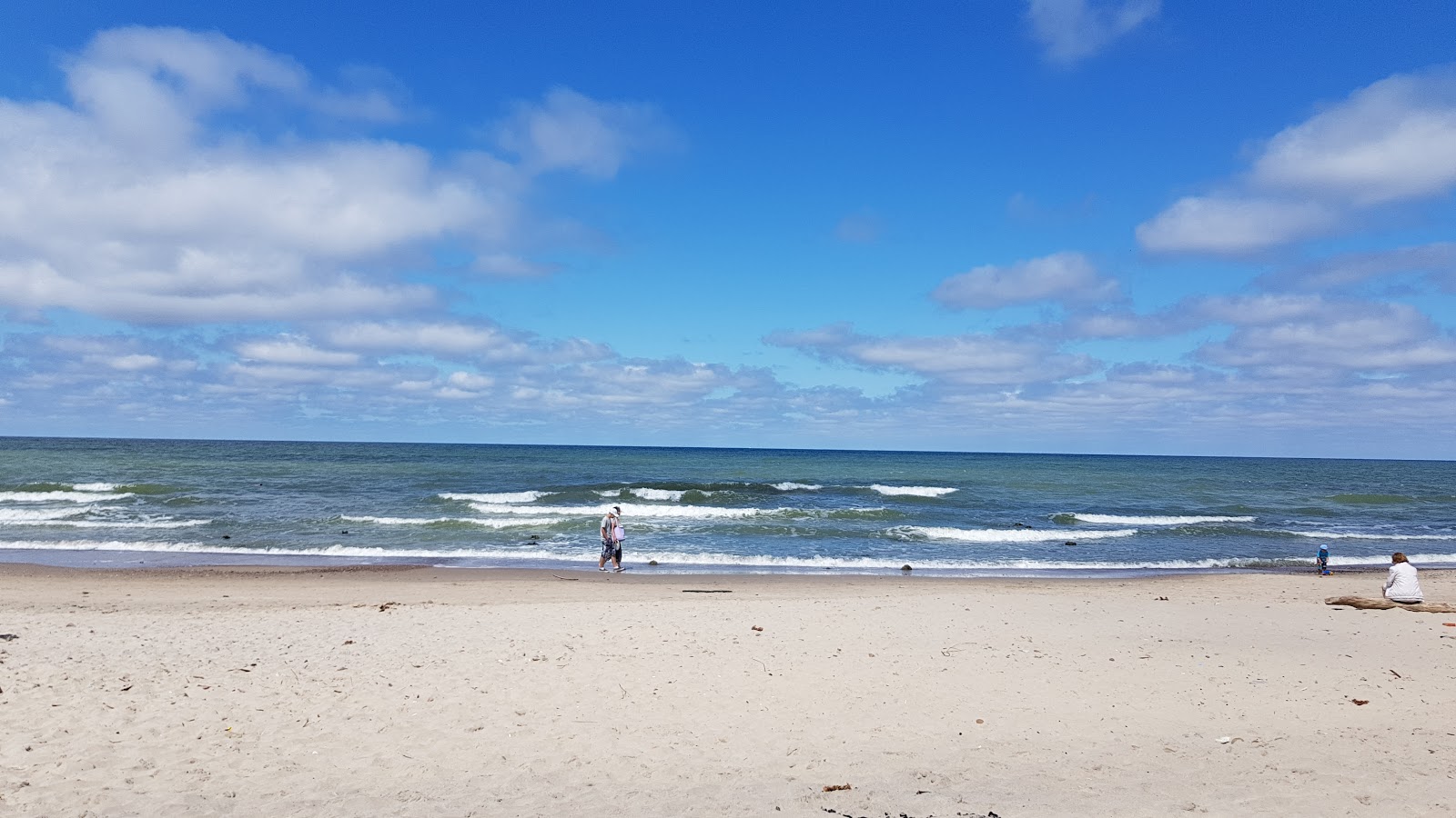 Foto de Skovorodka beach con recta y larga