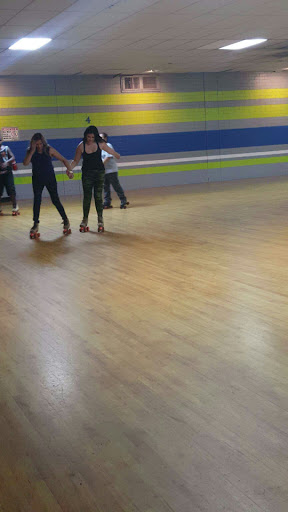 Roller Skating Rink «Rollero Family Roller Skating Center LLC», reviews and photos, 7318 W Indian School Rd, Phoenix, AZ 85033, USA