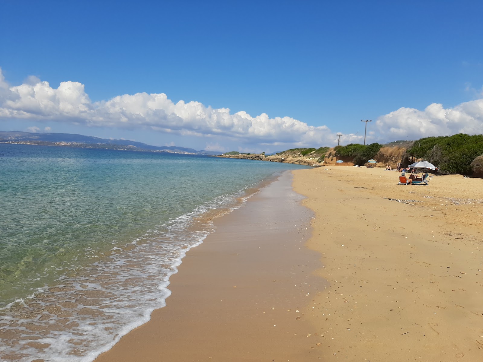 Megali Ammos'in fotoğrafı - rahatlamayı sevenler arasında popüler bir yer