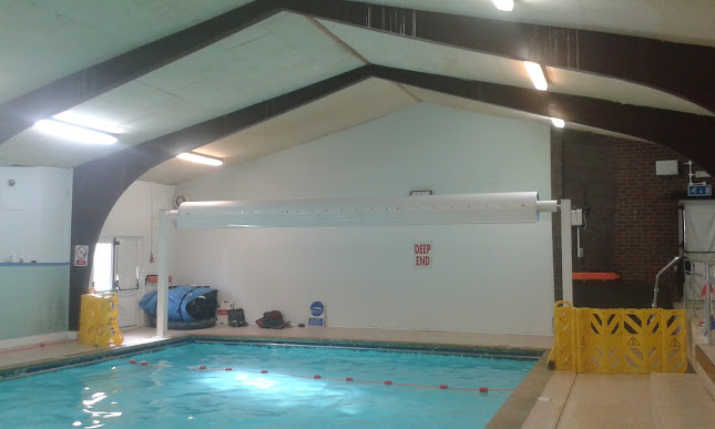 Lower Wick Swimming Pool - Yoga studio