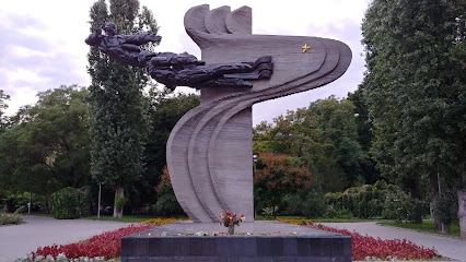 Пам'ятник героям-льотчикам 69-го авіаполку
