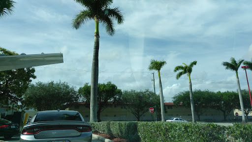 Shopping Mall «Tropicaire Shopping Center», reviews and photos, 7751 Bird Rd, Miami, FL 33155, USA