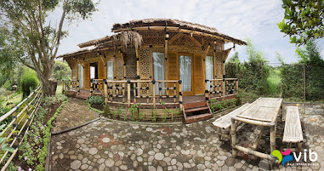Bamboo village by Villa Istana Bunga
