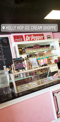 Ice Cream Shop «Holly Hop Ice Cream Shoppe», reviews and photos, 3404 34th St, Lubbock, TX 79410, USA