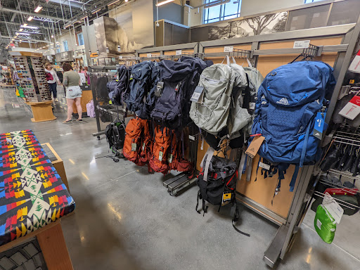 Camping Store «REI», reviews and photos, 6281 W 135th St, Overland Park, KS 66223, USA