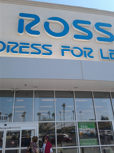 Clothing Store «Ross Dress for Less», reviews and photos, 350 W Army Trail Rd, Bloomingdale, IL 60108, USA