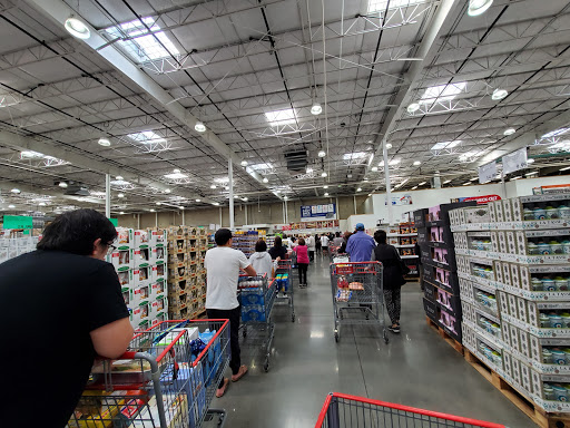 Shopping Mall «The District», reviews and photos, 2437 Park Ave, Tustin, CA 92782, USA