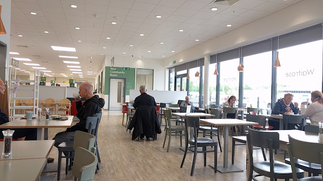 Comments and reviews of Waitrose & Partners Milngavie
