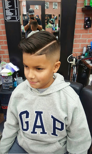 Barber Shop «Avenue Barbershop», reviews and photos, 68-32 Myrtle Ave, Glendale, NY 11385, USA