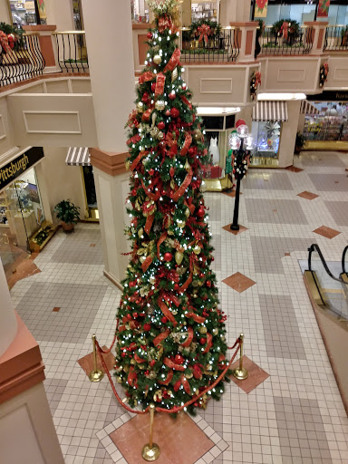 Shopping Mall «Fifth Avenue Place», reviews and photos, 201 Fifth Ave, Pittsburgh, PA 15222, USA