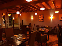 Atmosphère du Restaurant français Le Lounge Restaurant Traiteur Hébergements à Breteuil - n°2