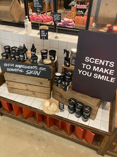 Cosmetics Store «LUSH», reviews and photos, 575 Bellevue Way NE #128, Bellevue, WA 98004, USA