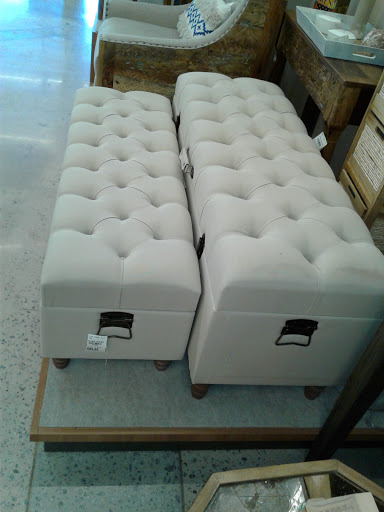 Home Goods Store «Tuesday Morning», reviews and photos, 233 Commerce Dr, Peachtree City, GA 30269, USA