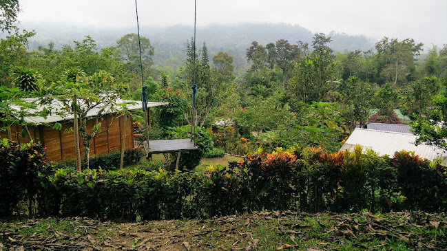 9QQ3+9V2, Caluma, Ecuador