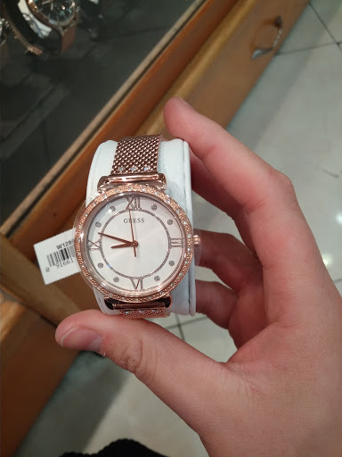 Stores to buy women's watches Jerusalem