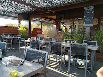 Atmosphère du Restaurant français Le Carré Plage à La Seyne-sur-Mer - n°10