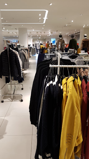 Stores to buy amazona women's clothing Düsseldorf