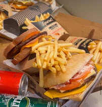 Plats et boissons du Restaurant de hamburgers Foodiz Burger à Clichy - n°5