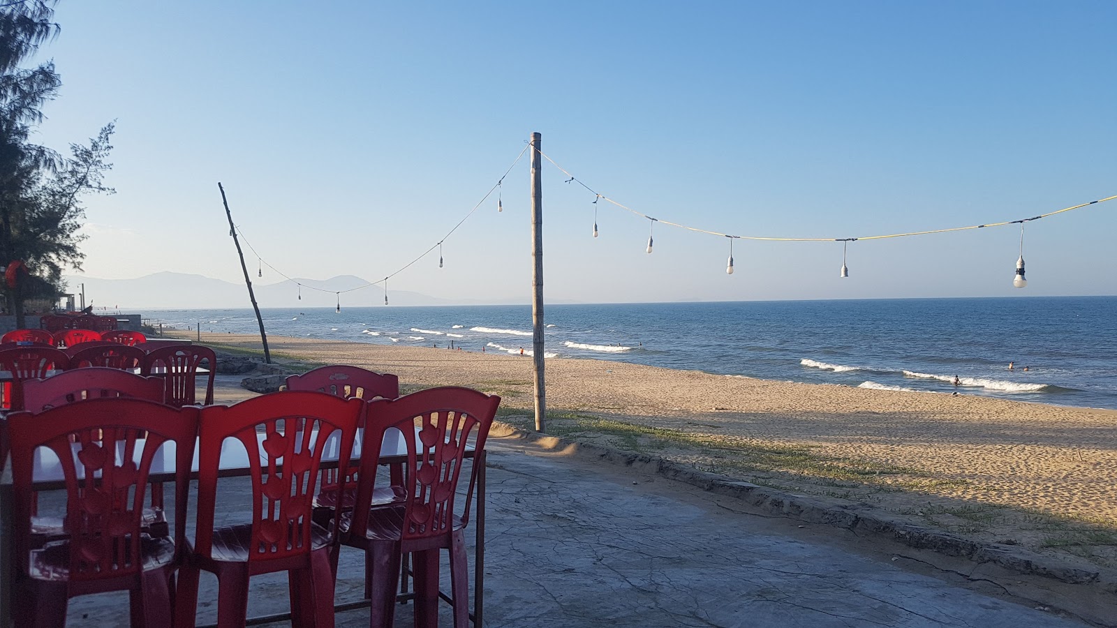 Photo de Quang Tho Beach avec un niveau de propreté de très propre