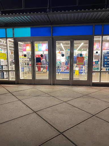 Clothing Store «Old Navy», reviews and photos, 3581 N Freeway Blvd, Sacramento, CA 95834, USA