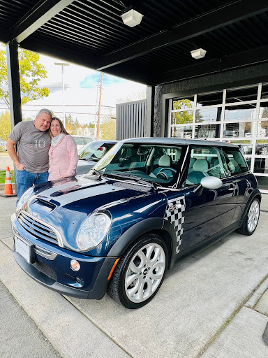 Used Car Dealer «MINI of Portland», reviews and photos, 9134 SW Canyon Rd, Portland, OR 97225, USA