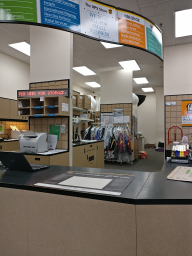 Shipping and Mailing Service «The UPS Store», reviews and photos