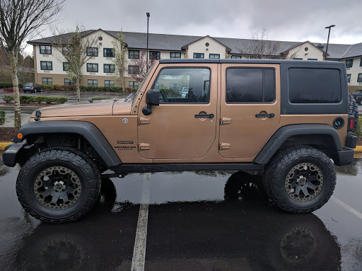 Tire Shop «Discount Tire Store - Beaverton, OR», reviews and photos, 18643 NW Eider Ct, Beaverton, OR 97006, USA