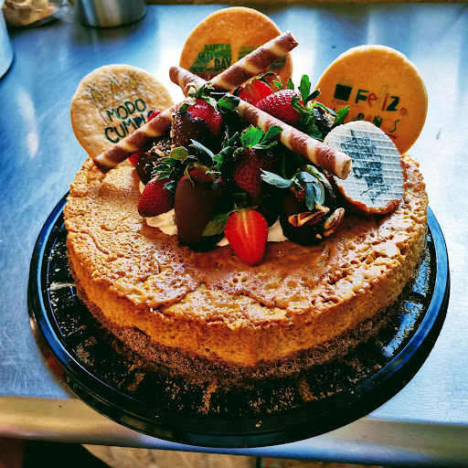 Pasteleria y Cafeteria La Tarta