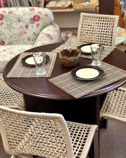 Thrift Store «Paul Bunyan Thrift Shop and Furniture Annex», reviews and photos, 350 S Main St, Fort Bragg, CA 95437, USA