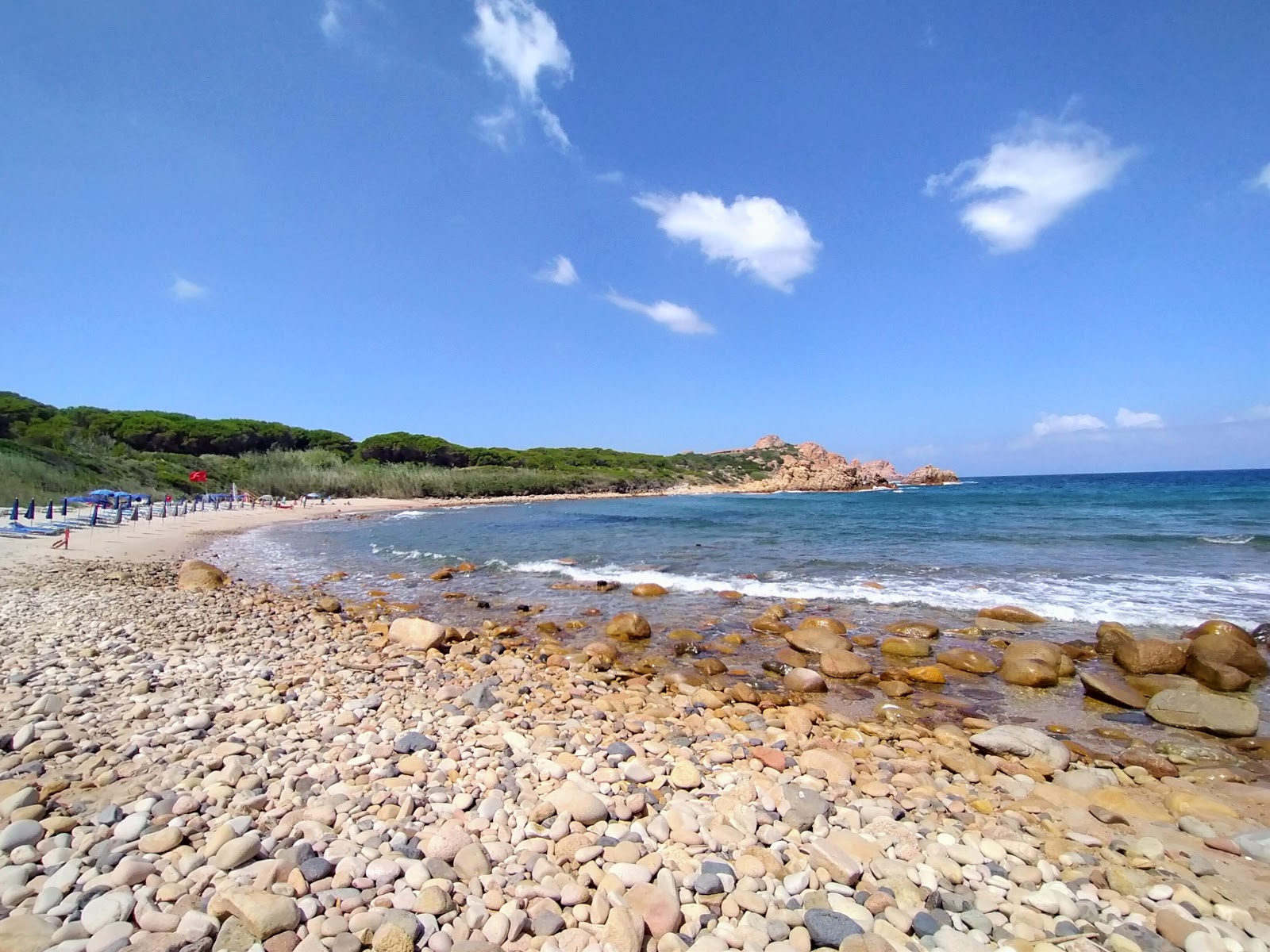 Spiaggia di Cala Canneddi的照片 具有非常干净级别的清洁度
