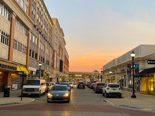 Shopping Mall «Bayshore Town Center», reviews and photos, 5800 N Bayshore Dr, Glendale, WI 53217, USA