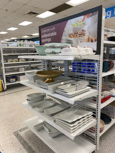 Clothing Store «Ross Dress for Less», reviews and photos, 13065 Lee Jackson Memorial Hwy, Fairfax, VA 22033, USA