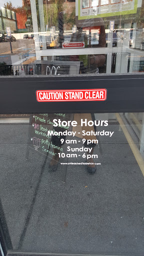 Pet Supply Store «Petco Animal Supplies», reviews and photos, 61-23 190th St, Fresh Meadows, NY 11365, USA