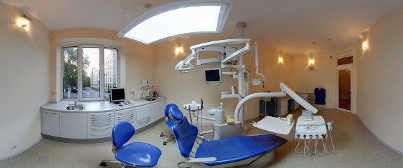 Центр стоматологічної імплантації та протезування