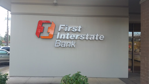 First Interstate Bank in Raymond, Washington