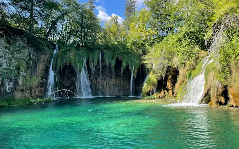 Plitvice Lakes National Park image