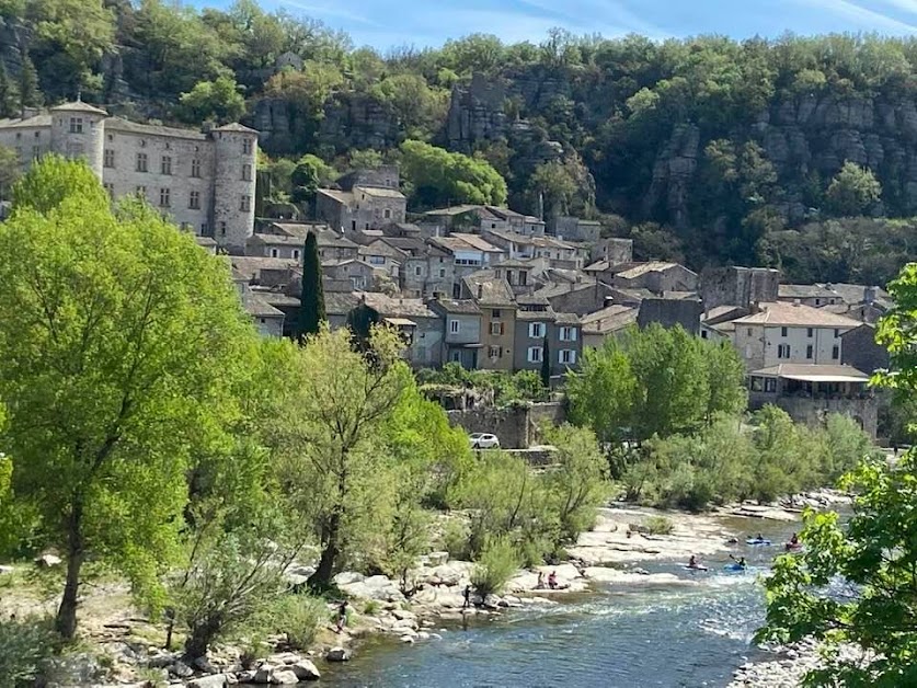 Les Gîtes du Castagnou à Saint-Alban-Auriolles (Ardèche 07)