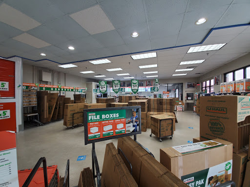 RV Storage Facility «U-Haul Moving & Storage at Gandy Blvd», reviews and photos, 3939 W Gandy Blvd, Tampa, FL 33611, USA