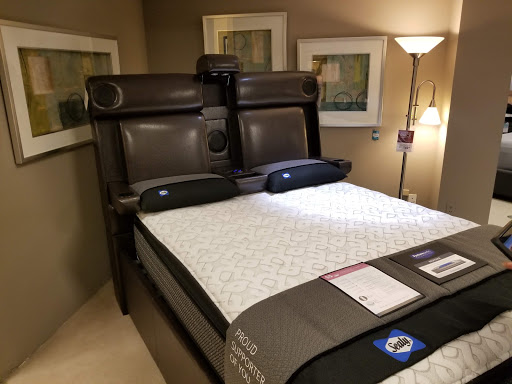 Furniture Store «Raymour & Flanigan Furniture and Mattress Store», reviews and photos, 110 S West End Blvd, Quakertown, PA 18951, USA